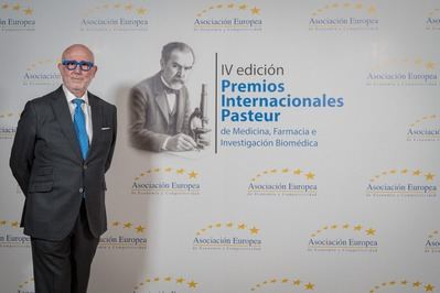 El profesor Dr. Rafael Llombart Ais: una vida dedicada a la innovación, la docencia y la excelencia en el tratamiento del aparato locomotor
