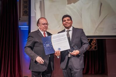 Antonio Fernández Brito: el médico que convirtió la cirugía capilar en una ciencia de precisión y confianza humana