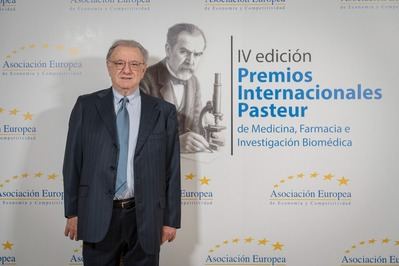 Dr. Salvador Sánchez Coll: innovación, precisión y humanidad en la nueva era de la cirugía ascular