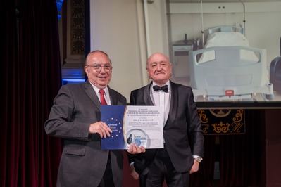 Dr. Jesús Paylos: precisión, humanidad y liderazgo en el ritmo del corazón