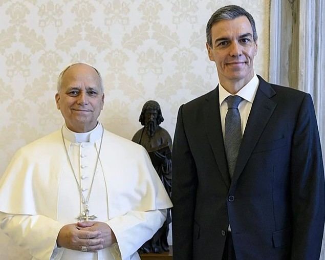 Un ateo recibe al Papa en el peor momento de la democracia