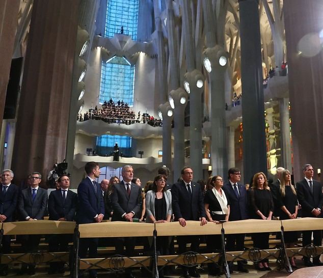 Imputación de Zapatero con un Gobierno agotado que implora su supervivencia