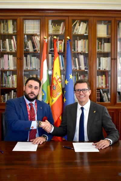 El Foro Diplomático del Principado de Asturias y el Centro Riojano de Madrid firman un convenio de colaboración