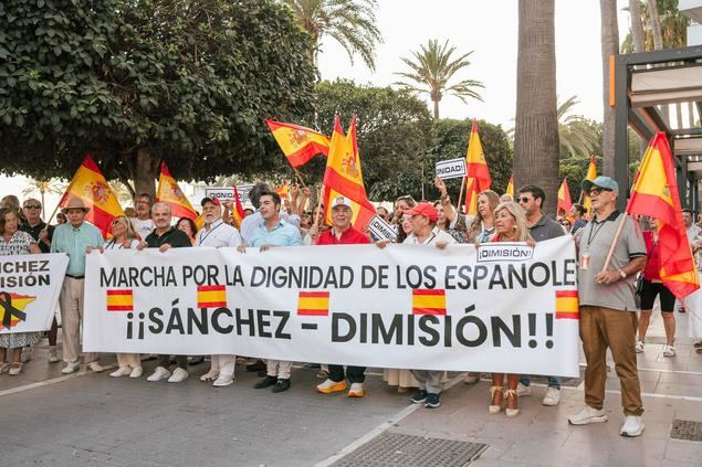 Reclaman desde Marbella la dimisión de Pedro Sánchez