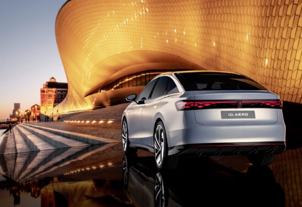 Volkswagen presenta el ID. AERO, primera berlina totalmente eléctrica