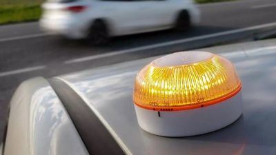 Comisi ó n Europea : la norma de las balizas V16 puede atentar contra el mercado interior de la UE