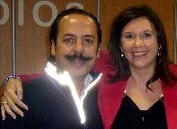 Mercedes Alonso con su amigo el 'bigotes', Álvaro Pérez.