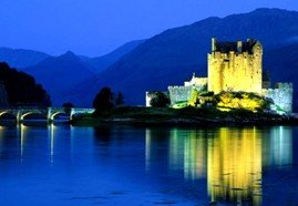 Escocia ofrece paisajes de belleza inigualable, pero también el calor de una gente alegre y acogedora.