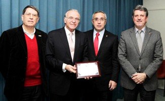 La Caixa firma de un nuevo convenio con el COE