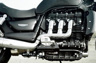 Triumph lanza la nueva y espectacular Rocket III Roadster