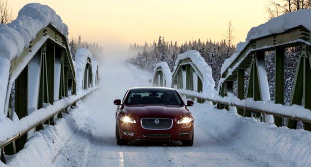 Aventura del Jaguar XJ All-Wheel Drive por las zonas más frías del planeta