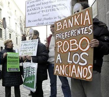 10.000 afectados por preferentes se manifiestan para exigir un arbitraje justo