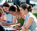 El perfil del demandante de un primer empleo: mujer con estudios superiores y edad entre 22 y 28 años