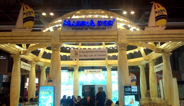 Marina d'Or ha dispuesto un impresionante y efectivo stand ubicado en el Pabellón 8 (stand 8C07) de la presente edición de FITUR.