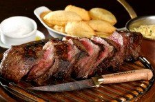 Rubaiyat inaugura su espectacular terraza tropical